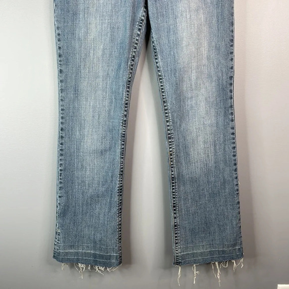 VINTAGE Hollywood Blue Light Wash Distressed Jeans Frayed Raw Hem Size 30 - Picture 4 of 10